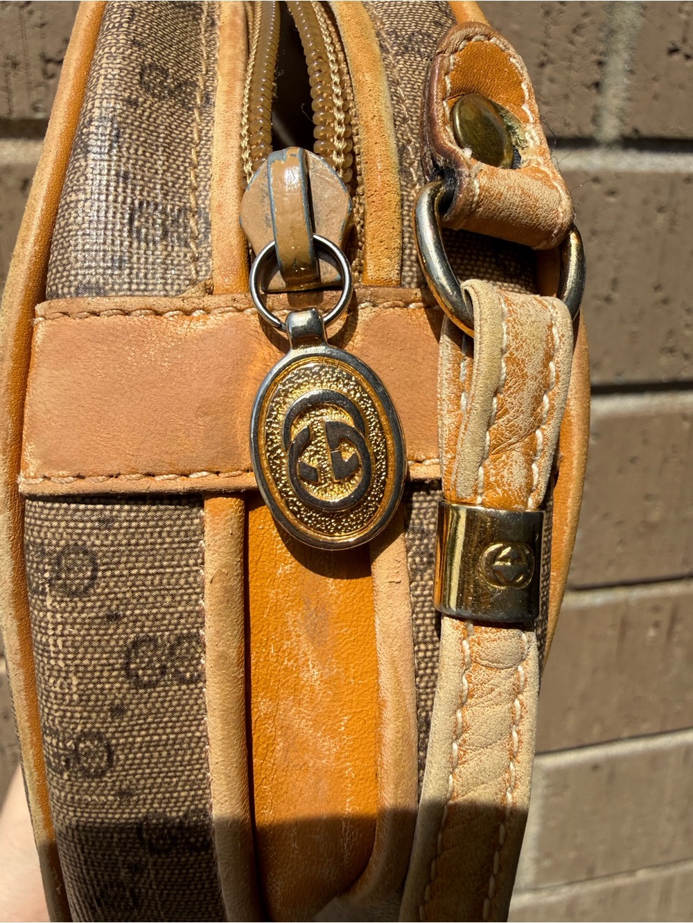 Vintage Gucci Monogram Round Crossbody purse with Tan Trim - Picture 3 of 12